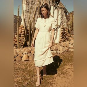 VETTA Capsule The Lace Midi Dress Size Sm